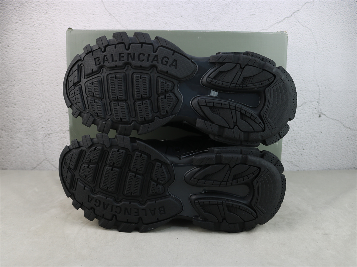 Balenciaga Track Black